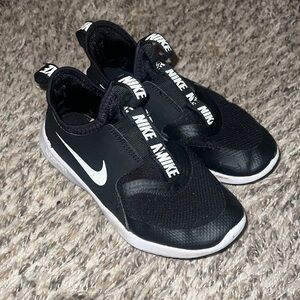 Nike unisex-child Flex Runner
